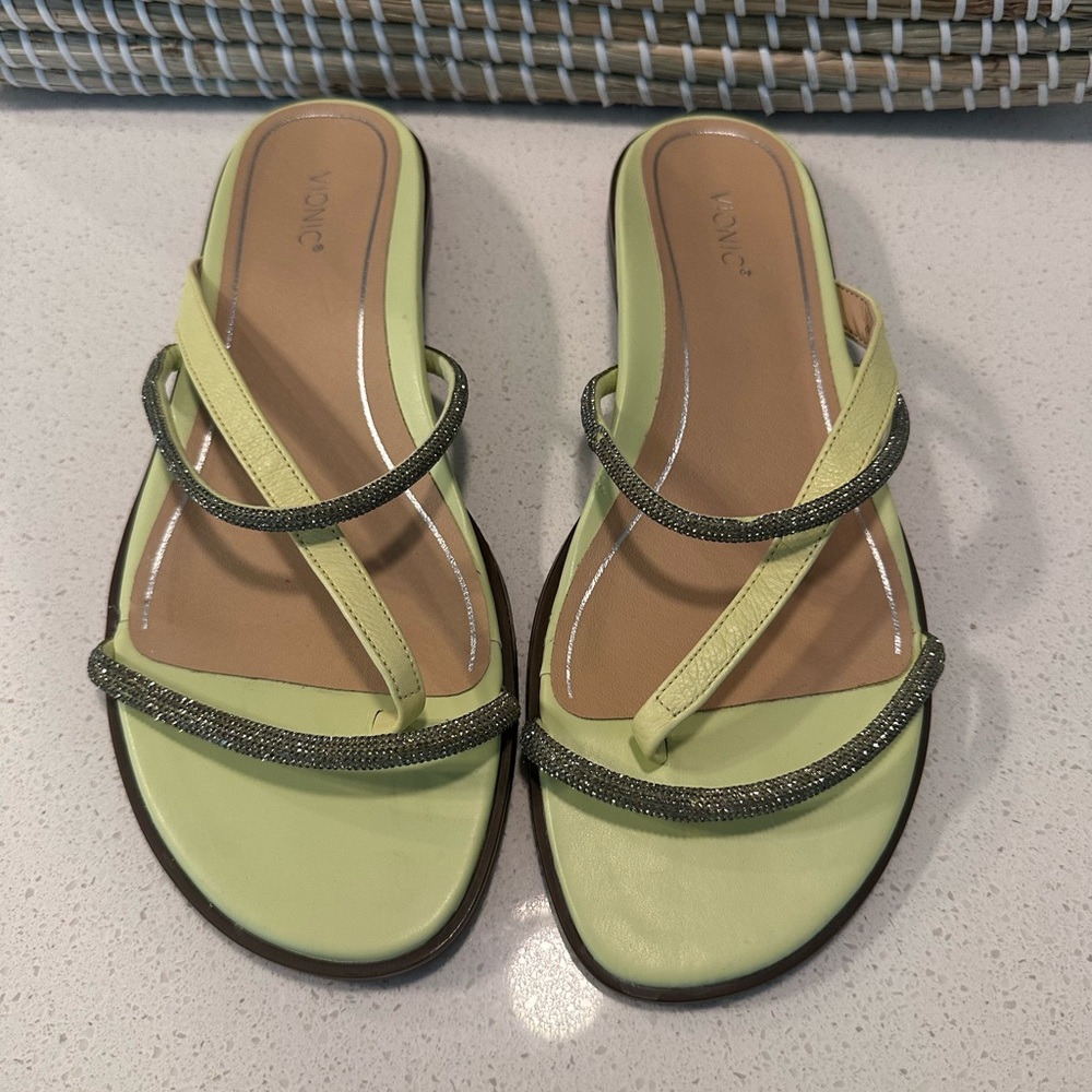 Vionic Women's Green Sandals